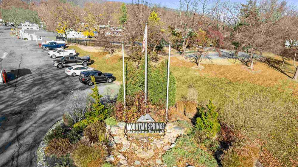 Mountain Springs Camping Resort, Hamburg, Pennsylvania - Photo 4