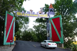 Yogi Bear's Jellystone Park Camp Resort: Eureka, Missouri – photo 3