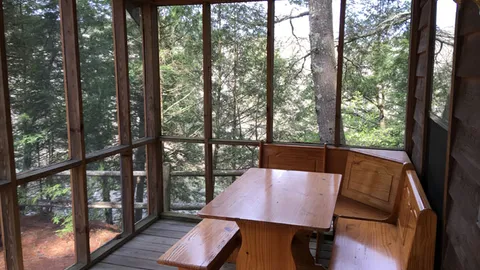 Deluxe Cabin w/ Porch — image 2 of 3