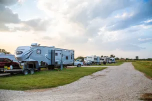Queen and Duke RV Resort – photo 5