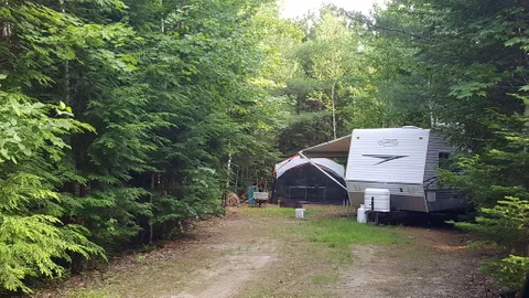 Tent site w/o power and water — image 2 of 5