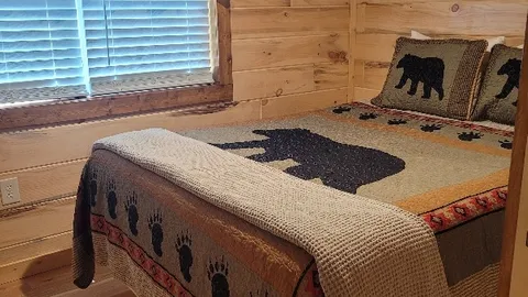 Country Cottage- Sleeps 6 — image 2 of 11
