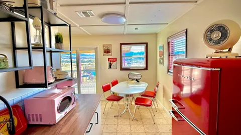 Stunning views - Vintage Vibes -Retro Apartment — image 1 of 20