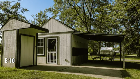 Rustic Cabin — image 16 of 16