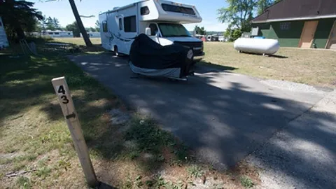 W/E Campsite - Lakeview — image 1 of 2