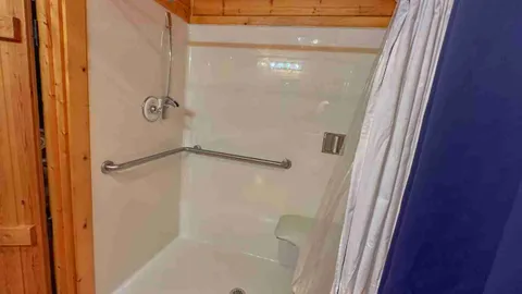 Deluxe Cottage — image 12 of 12