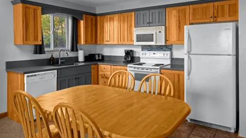 Beach Hotel - Park View Junior Suite (Sleeps 4) — image 2 of 5