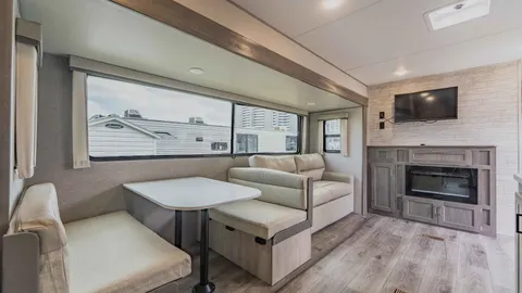 Travel Trailer - South Beach — image 6 of 6