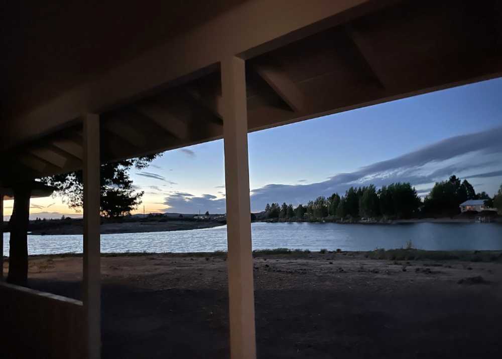 Lakeside Motel & RV Park - Photo 2