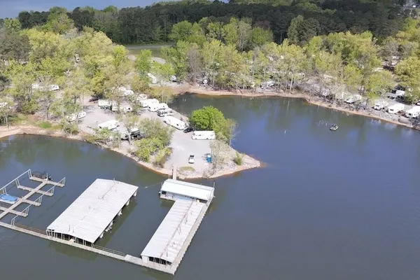 Livestream of Kentucky Lake from Lakeside Marina