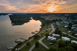 Bruce's Landing RV Resort – photo 2