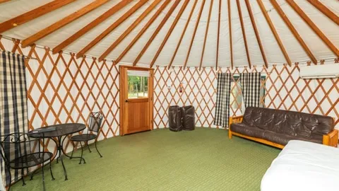 Yurt — image 4 of 4