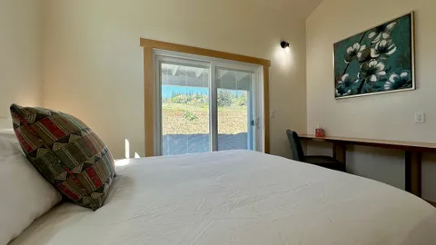 Cottage Rental - C3 — image 2 of 10