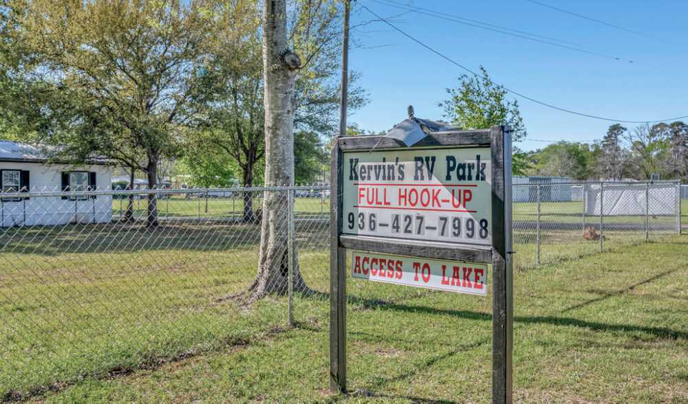 Kervins RV Park - Photo 2