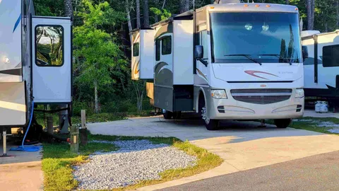 Regular Full Hookup RV Sites North Row — image 2 of 2