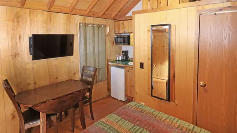 Deluxe Cabin Rental - 2 Person — image 9 of 9