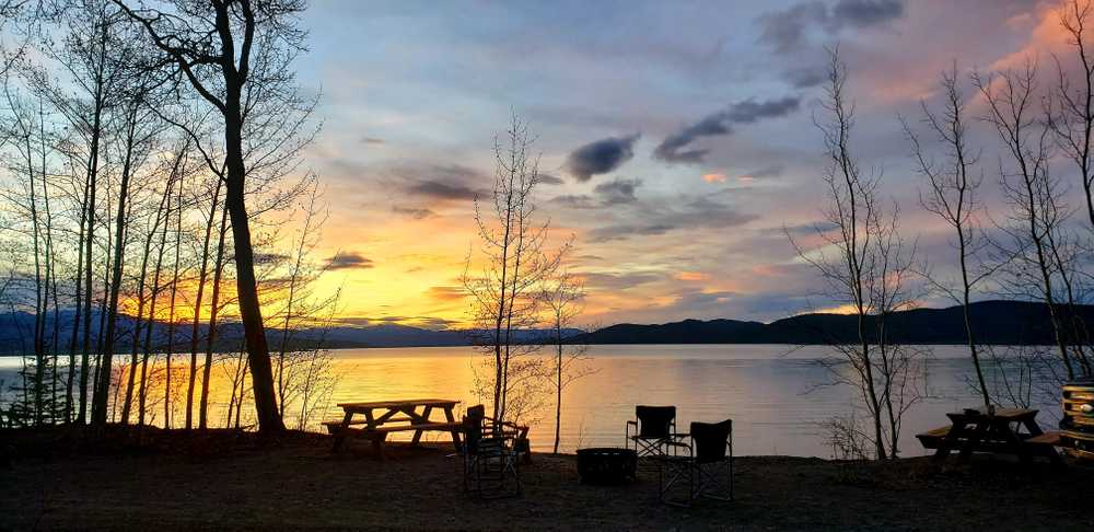 McClintock Bay Resort, Marsh Lake, Yukon - Photo 3
