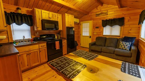 Cabin 5 - Jacked Up Jeepin' — image 2 of 6
