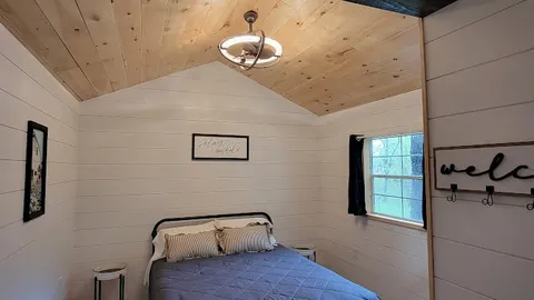 The Farmhouse - Cabin 6 — image 12 of 12
