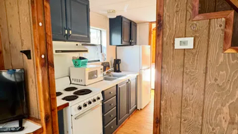 Creek Front Premium Cabin — image 2 of 4
