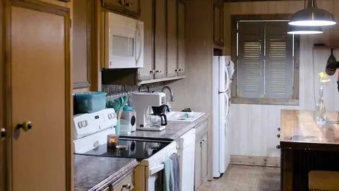 Premium Cabin — image 2 of 6