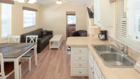 Gold 2 Bedroom Rental — image 6 of 6