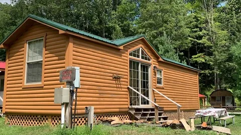 2 Bedroom Deluxe Cabin - Green Drake — image 1 of 7