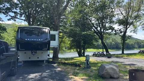 20/30/50 River Front RV Site — image 2 of 2