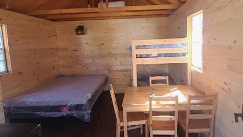 Cabin — image 2 of 8