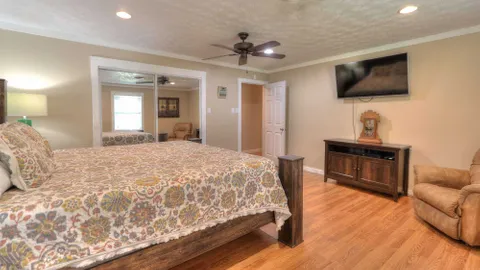 The Farmhouse — image 2 of 17