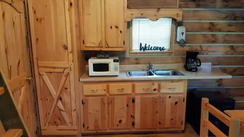 Deluxe Cabin — image 5 of 5