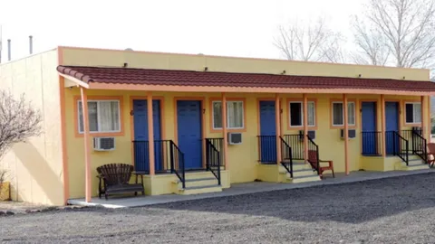 Motel 5 — image 5 of 5