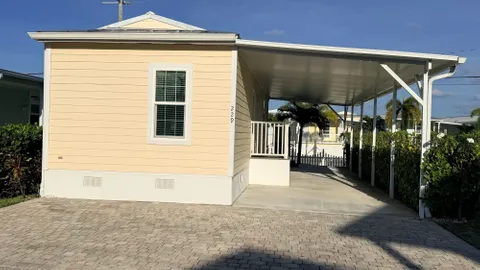 Bayside Rental — image 2 of 10