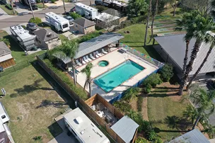 Bentsen Palm Village RV Resort – photo 3