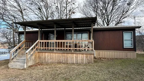 Cabin B — image 1 of 2
