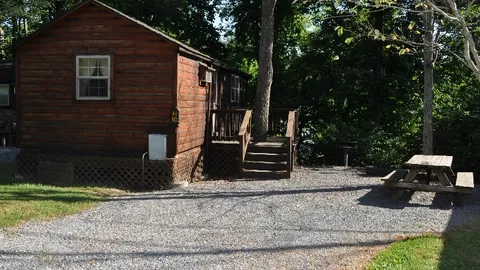 Deluxe Cottage - West Resort — image 1 of 6