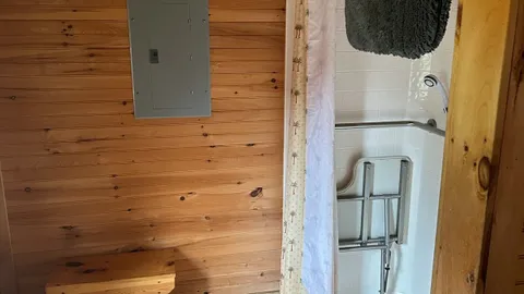 Pet Friendly Standard Cottage with Bunk - West Resort — image 2 of 4
