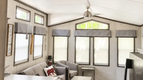 3-Bedroom Deluxe Cottage - McKellar — image 2 of 9