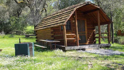 One Room Rustic Cabin — image 2 of 9