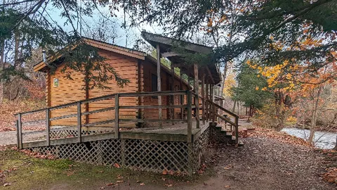 Deluxe Riverfront 6 Person Cabin — image 1 of 2