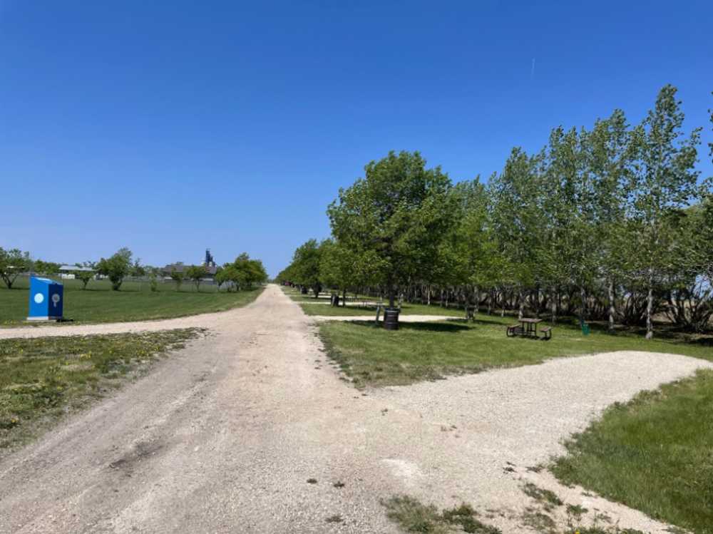 Parc Cheyenne Park - Ste Agathe, MB - Photo 2