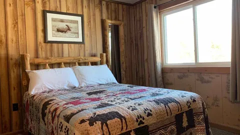 Cottage — image 2 of 6