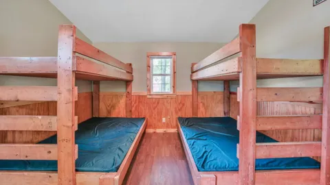 Redbud Cabin — image 5 of 5