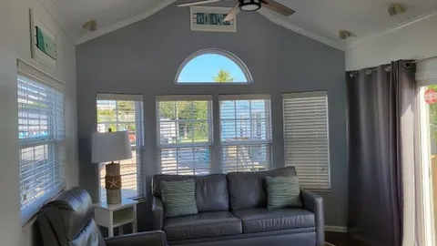 Keys Cottage with Sleeping Loft Sleeps 7 — image 5 of 5