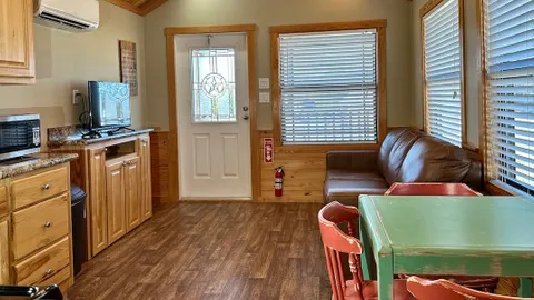 COTTAGE - with bunks — image 11 of 11