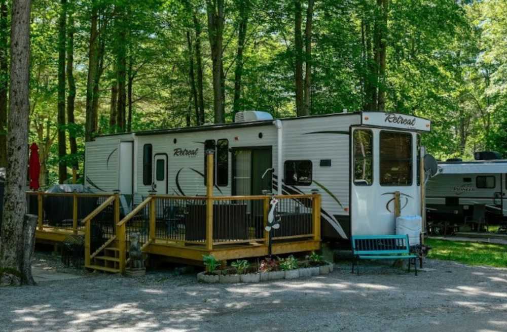 Camp Hillbilly, Gravenhurst, Ontario - Photo 3