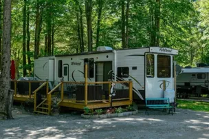 Camp Hillbilly - Daiva RV Resorts – photo 3