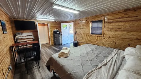 Rainbow Cabin  #1 — image 2 of 11