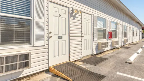 1 Bedroom Apartment — image 1 of 7