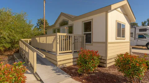 Premium Chalet — image 1 of 11